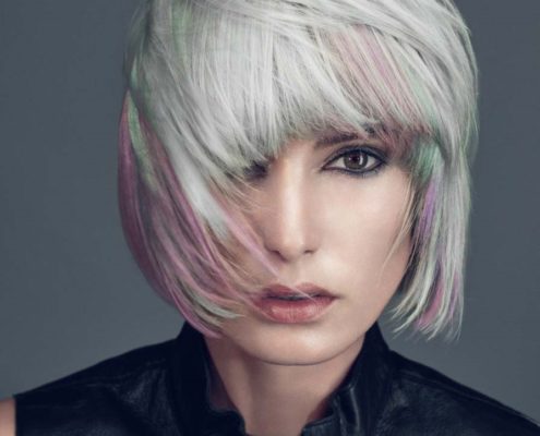 Hier zu sehen ist eine Goldwell Elumen Haarfarbe in blond | Stuttgart Haare färben bei Hair&Style Altbach